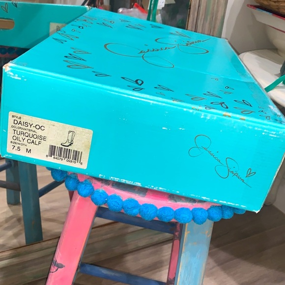 These Boots Were Made For Walkin’ Vintage Daisy JS Cowgirl Boots - Picture 3 of 15